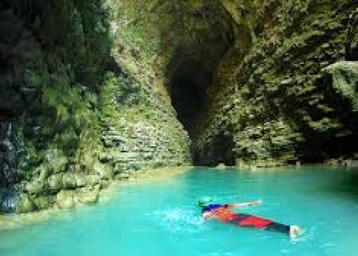 Tempat Liburan Akhir Tahun Kalisuci Cave Tubing Gunungkidul, Menikmati Indahnya Alam dan Bawah Goa