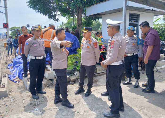 Palang Pintu Diduga Tak Tertutup, Polisi Dalami Penyebab Kecelakaan KA Bangunkarta