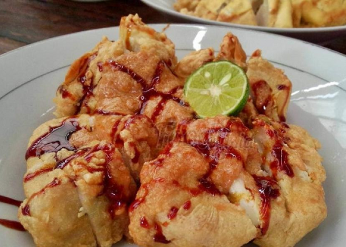 Destinasi Batagor Paling Favorit Dekat Alun-Alun Bandung, Kuliner Wajib untuk Makan Siang 