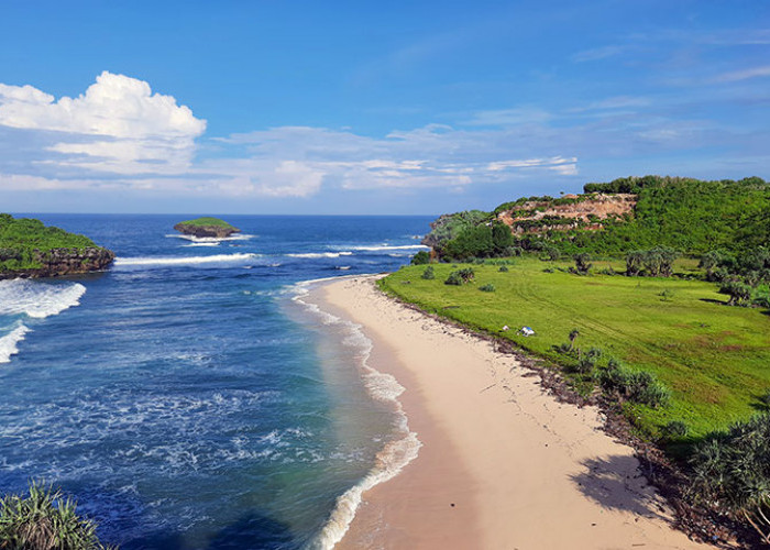 Menikmati Keindahan Panorama Pantai Watu karung, Wisata Terbaru 2024 Pacitan Cek Info Lengkapnya