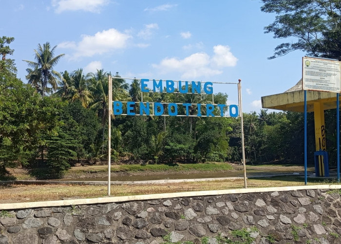 Kemarau Picu Embung Bendotirto Mengering, Warga Balecatur Khawatir Cadangan Air Terus Menyusut