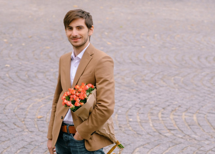 7 Ide Kombinasi First Date Outfit untuk Pria, Buat Visualmu Semakin On Point, Cek Disini