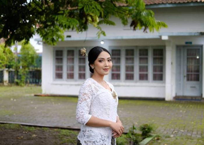 Inspirasi Model Kebaya Wanita Modern untuk Acara Kondangan, Siap Tampil Anggun Memikat