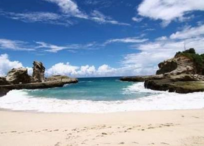 7 Deretan Wisata Pantai di Pacitan, Keindahannya Memikat Hati Siapa Saja yang Berkunjung