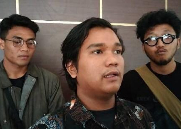 Geruduk Kantor KPU Brebes, Aliansi Mahasiswa Minta Akreditasi LSM Hati Kita Dicabut Sebagai Pemantau Pilkada