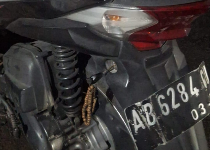 Beruntung Ditemukan Orang Baik, Pemotor Mabuk Tinggalkan Motor dengan Kunci Masih Terpasang