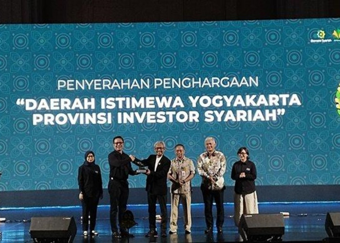 BEI Anugerahkan Penghargaan Kepada DIY Sebagai Provinsi Investor Syariah