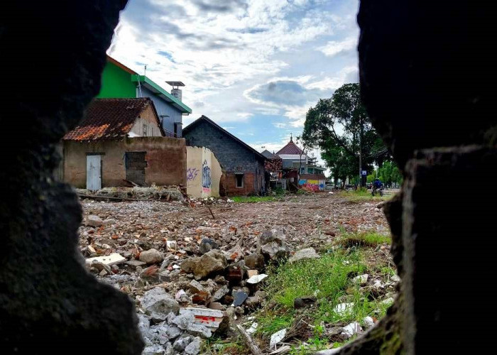 Sejumlah Bangunan Terdampak Tol Jogja-Solo di Luar Ring Road Maguwoharjo Mulai Dibongkar