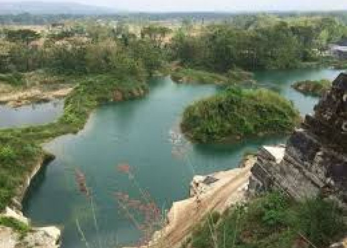 Pesona Tempat Liburan Awal Tahun Telaga Biru Semin, Wisata Danau Kelimutu Ala Gunungkidul