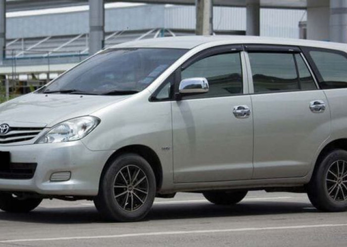 Spesifikasi dan Harga Bekas Toyota Kijang Innova generasi 1, Mending Mana Bensin atau Diesel?