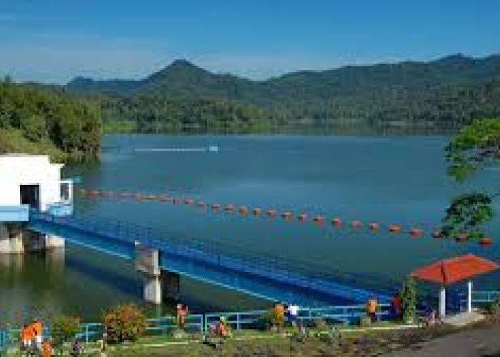 Eksplorasi Alam Waduk Sermo di Kulon Progo, Tempat Liburan Akhir Tahun Bersama Keluarga Anda