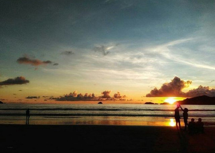 Rekomendasi Wisata Terbaru 2024 Pantai Jawa Timur, Tak Kalah Indah Dari Bali