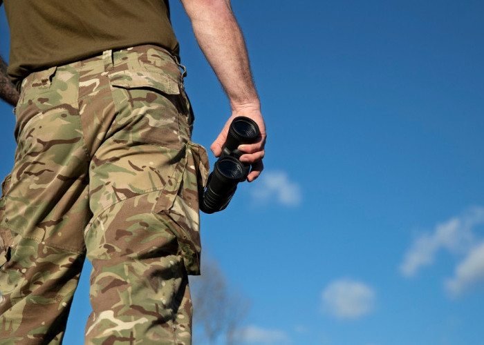 6 Rekomendasi Celana Tactical Pria untuk Aktivitas Outdoor yang Nyaman, Simak Disini