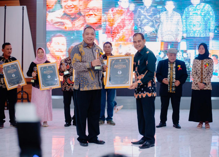 Konsisten Kawal Aspirasi Konstituen, Pamor Wicaksono Terima Penghargaan The Best Indonesian Leader Award 2026