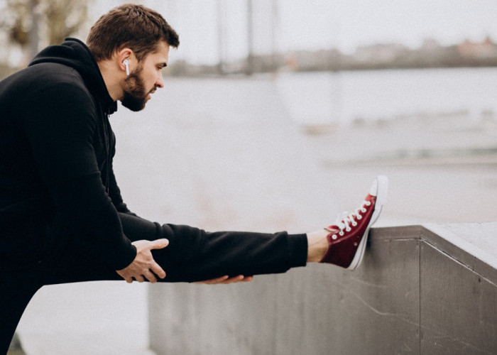 7 Jenis Sepatu Sneakers dengan Desain Modern yang Cocok untuk Padu Padan Outfitmu, Simak Disini