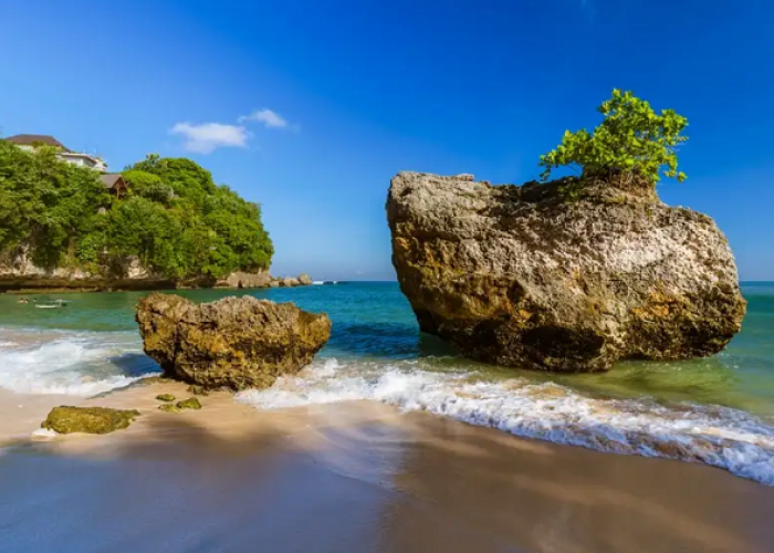 Hidden Gem Pesisir Uluwatu Mulai Dari Spot Selancar Sampai Sudut Terpencil