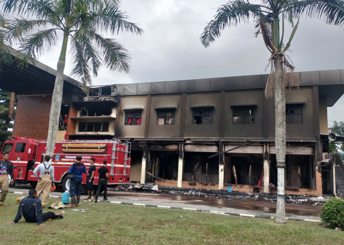 Pasukan DLH dan Armada Dikerahkan, Kawasan Maklumat Bersih dan Aman Pasca Kerusuhan