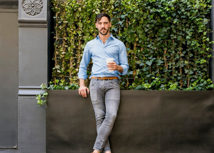 Tampil Santai dan Rapi, Simak 5 Kunci Penting Pria untuk Tampil dengan Busana Smart Casual Terbaik