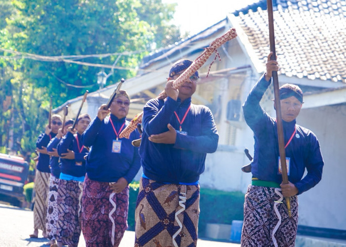 Enam Pusaka Gunungkidul Dijamasi pada Bulan Sura, Simbol Reresik Diri dan Pelestarian Budaya