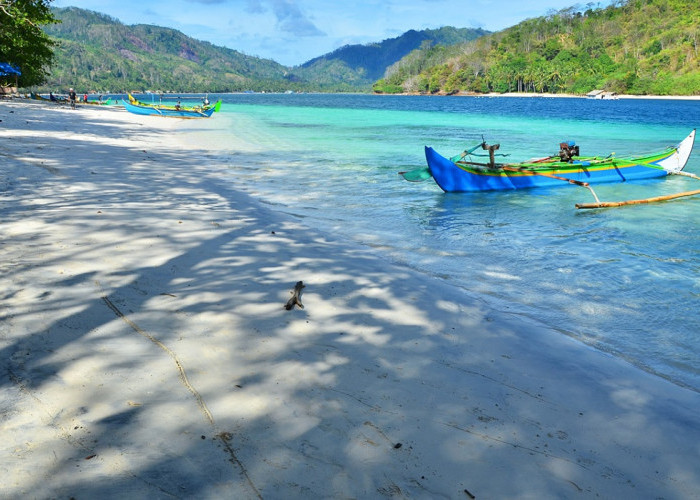 Wisata Seru Teluk Kiluan Lampung: Destinasi Menarik, Tiket Masuk, Jam Buka dan Lokasi Lengkap