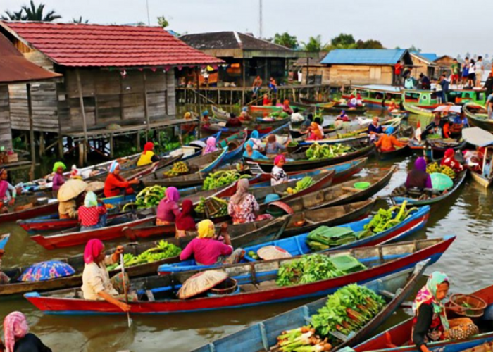Jelajahi Pengalaman Aktivitas Wisata Lokal Autentik di Sungai Banjarmasin