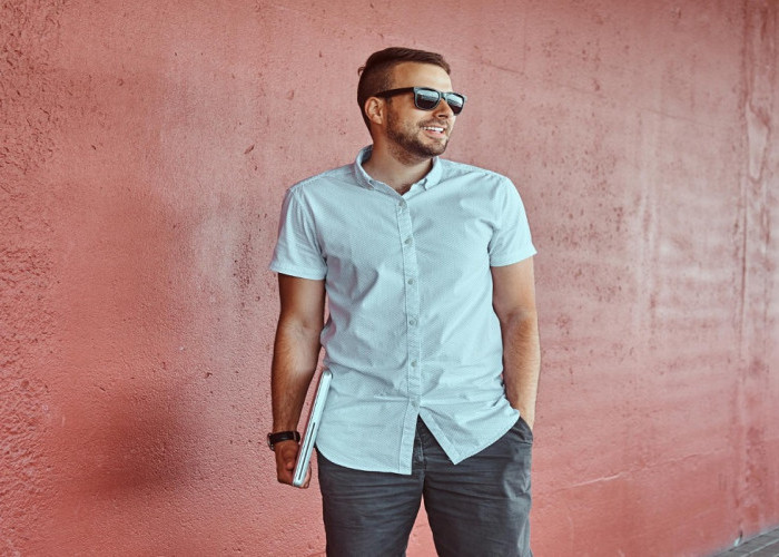 Buat Penampilan Selalu Trendi, Inilah 5 Model Kemeja Pria Kekinian Bikin Kamu Makin Percaya Diri