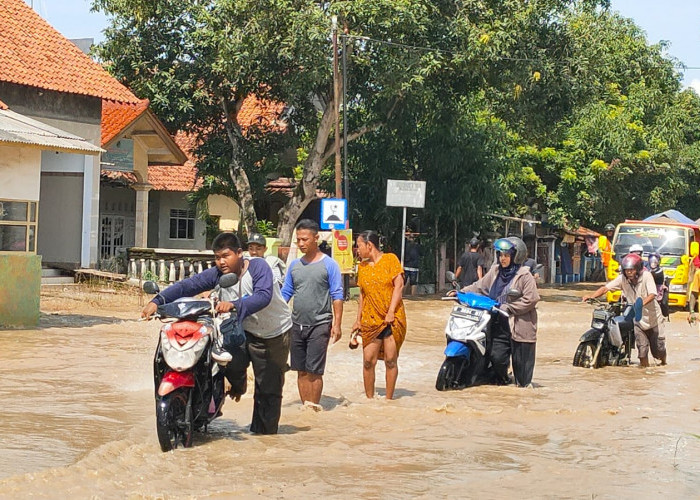 Tiga Tanggul Sungai Cisanggarung Jebol, 8 Desa di Brebes Kebanjiran