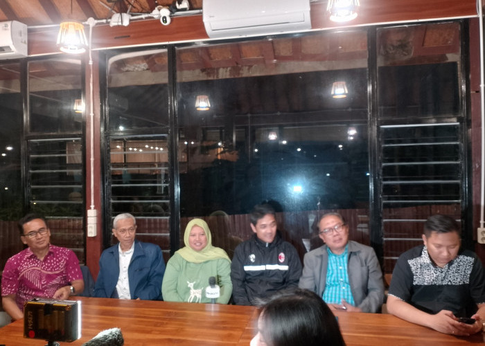 Di Antara Dua Cerita, Arsita Minaya Mengisahkan Hari-Hari Penuh Cemas di Balik Perkara Hogi