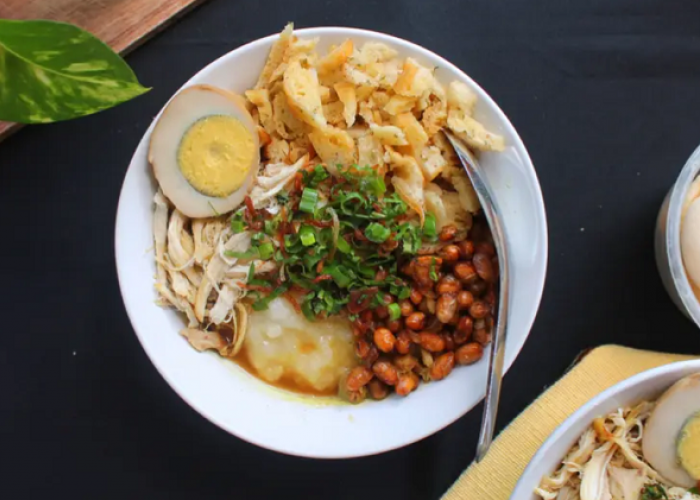 Rekomendasi Destinasi Bubur Ayam Malam Terbaik di Bandung, Cek Ulasan Selengkapnya