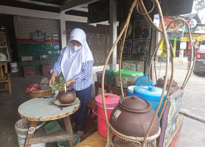 Libur Sekolah Dongkrak Penjualan Dawet Prambanan, Wisatawan Mampir Nikmati Minuman Legendaris