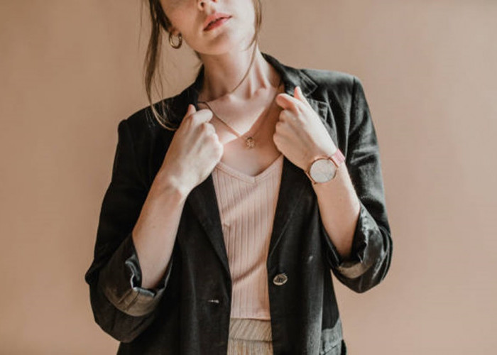 7 Model Blazer Wanita Unik dan Cantik, Penampilan Meningkat Jadi Lebih Modis Anti Membosankan