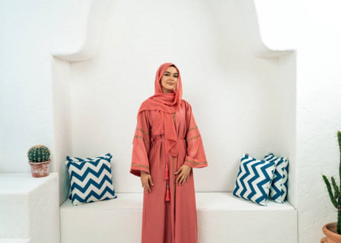 Muslimah Tampil Sopan dan Stylish dengan 7 Model Baju Abaya Modern, Simak Inspirasinya
