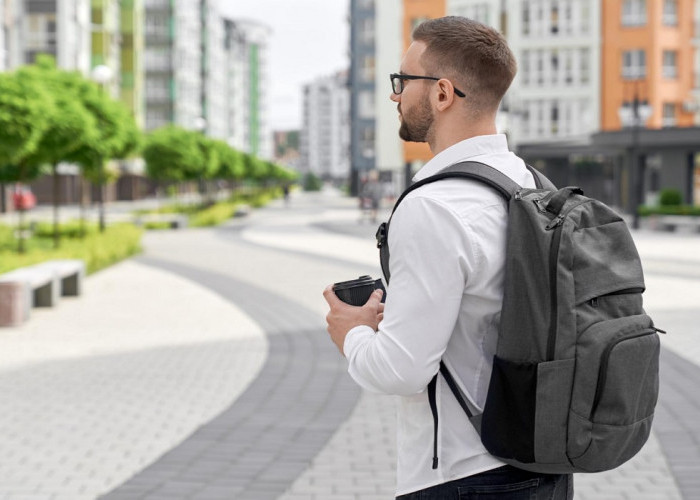 Tunjang Produktivitas dan Kenyamanan, Inilah 4 Rekomendasi Tas Ransel Kerja Pria Desain Modern 2025