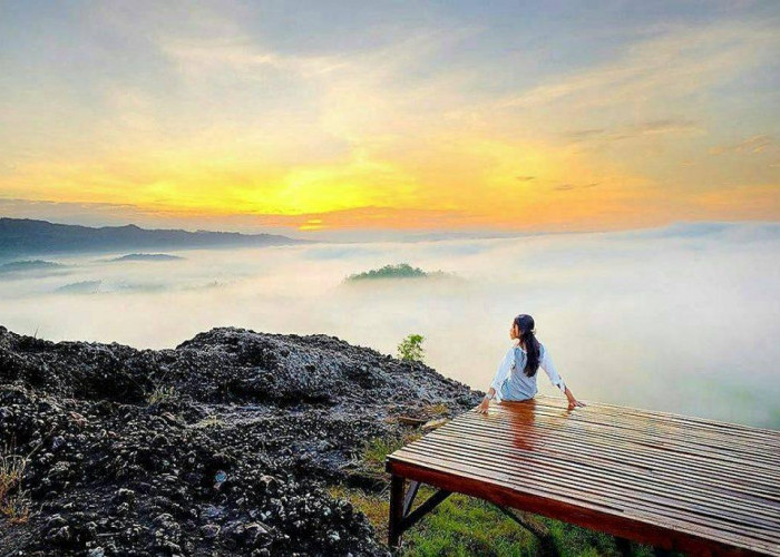 Wisata Gunung Ireng;  Destinasi Wisatawan untuk Menikmati Sunrise di Puncak