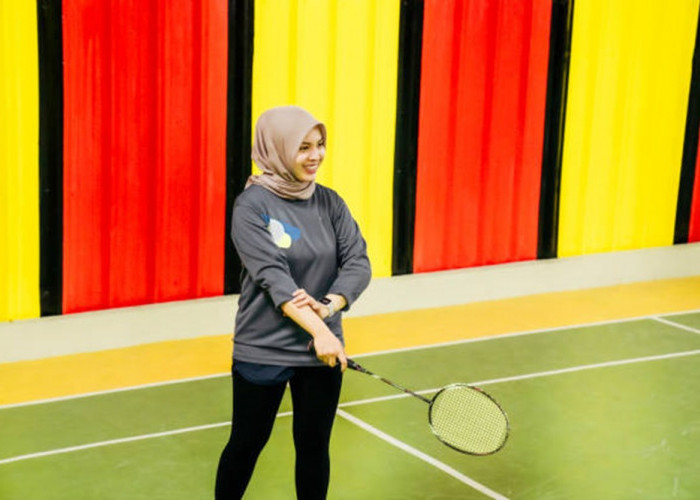 Inspirasi Outfit Badminton Wanita Hijab yang Nyaman, Tetap Tampil Stylish di Lapangan