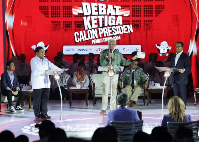 Prabowo Berulang Kali Memuji Ganjar Dalam Gelaran Debat Capres Ketiga