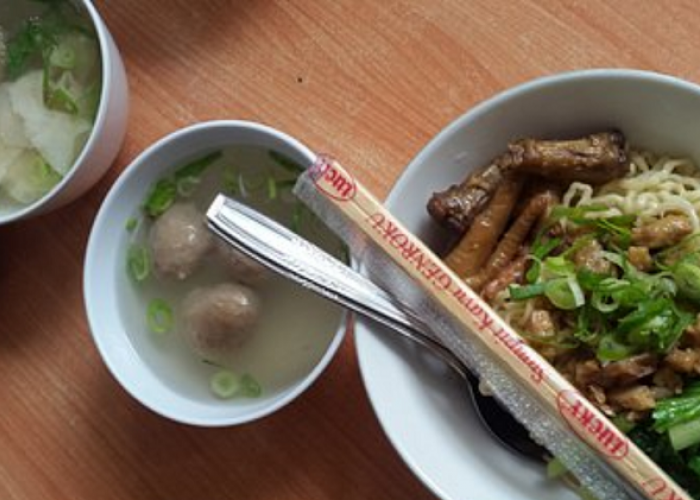 Murah Banget! Rekomendasi Mie Ayam Ceker di Jogja Ini Pas Buat Makan Siang