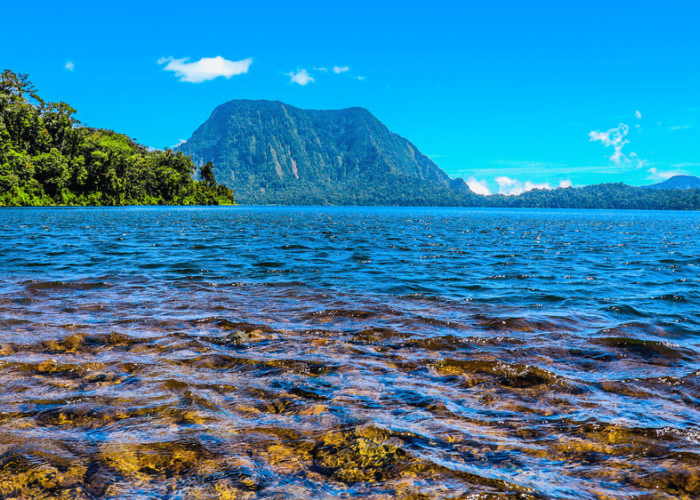 Wisata Terbaru 2024: Menikmati Pesona Alam Danau Gunung Tujuh, Tertinggi se-Asia Tenggara