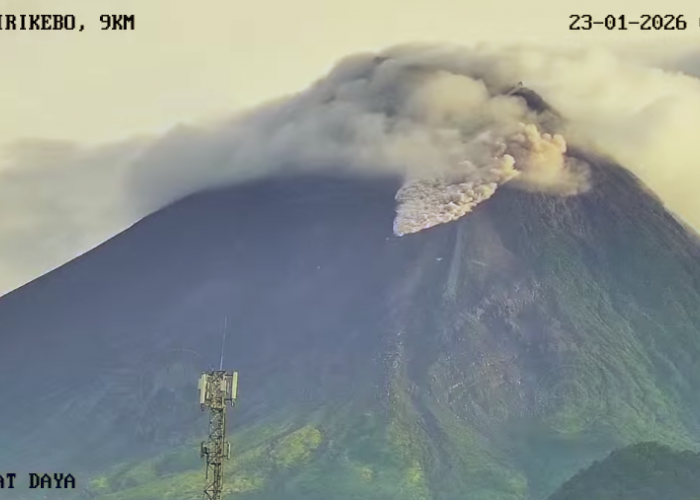 Awan Panas Guguran Terjadi di Gunung Merapi, Luncur 1 Kilometer ke Barat Daya