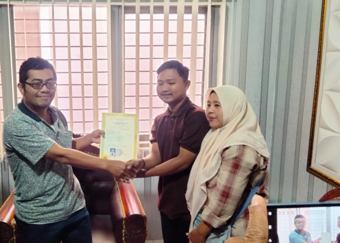 Alhamdulilah!! Akhirnya Dio Aprianto Terbukti Lulus, Setelah SMK Karya Bhakti Brebes Serahkan Ijazah