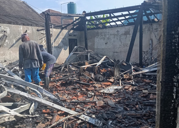  Rumah Kontrakan di Ngaglik Sleman Terbakar Saat Kosong, Komputer Menyala Diduga Picu Kebakaran