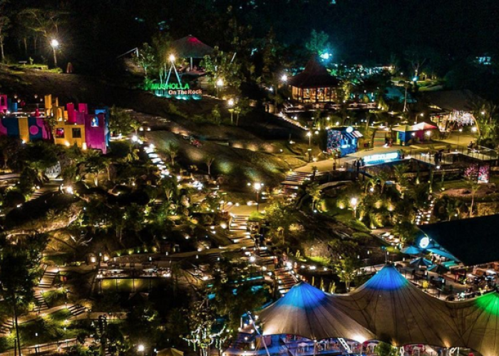 Harga Tiket Masuk Obelix Hills Terbaru Agustus 2026 dengan Panorama Sunset dan Bebatuan Purba