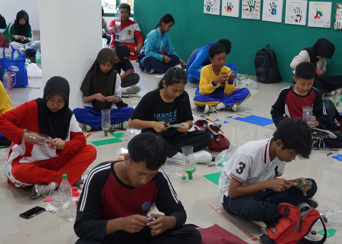 Ratusan Pelajar dari Berbagai Daerah Antusias Ikuti Kontes Roket Air ke-14 di Yogyakarta