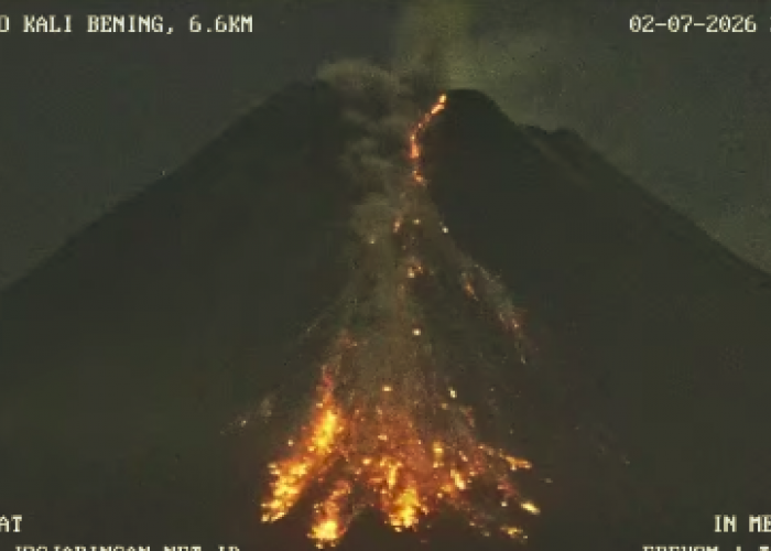 Merapi Kembali Gugurkan Awan Panas Jelang Tengah Malam, Status Masih Siaga