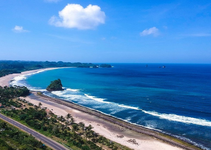 6 Pilihan Wisata Pantai Indah Malang, Pesonanya Memikat Para Wisatawan Luar Daerah