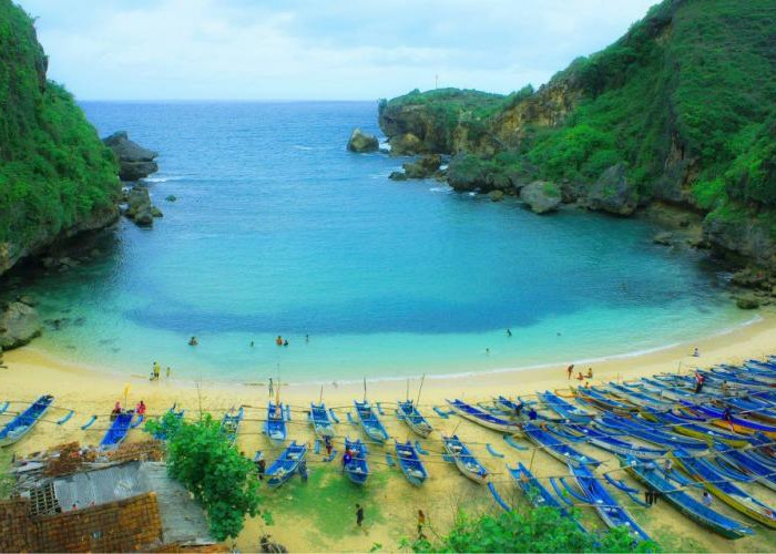 Rekomendasi Spot Sunset di Pantai Ngrenehan dengan Panorama yang Memukau