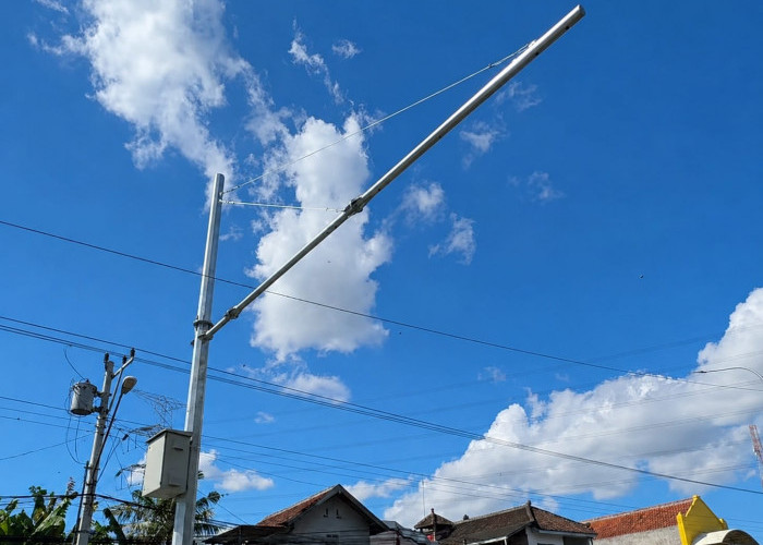 Tiang ETLE AI  di Simpang Tiga Cepit Bantul,  Usai Kawasan Ini Kerap Diwarnai Pelanggaran dan Kecelakaan