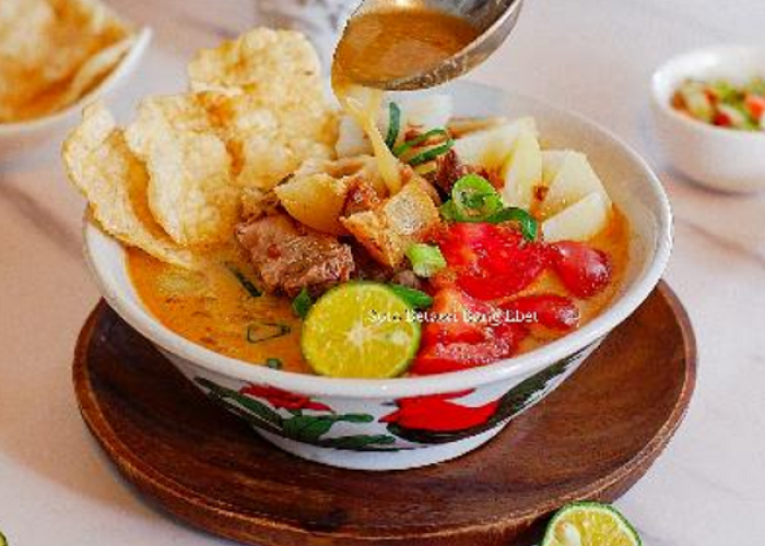 Soto Bang Ebet Menawarkan Sensasi Berbeda dengan Kuah Santan Susu dan Soto Betawi