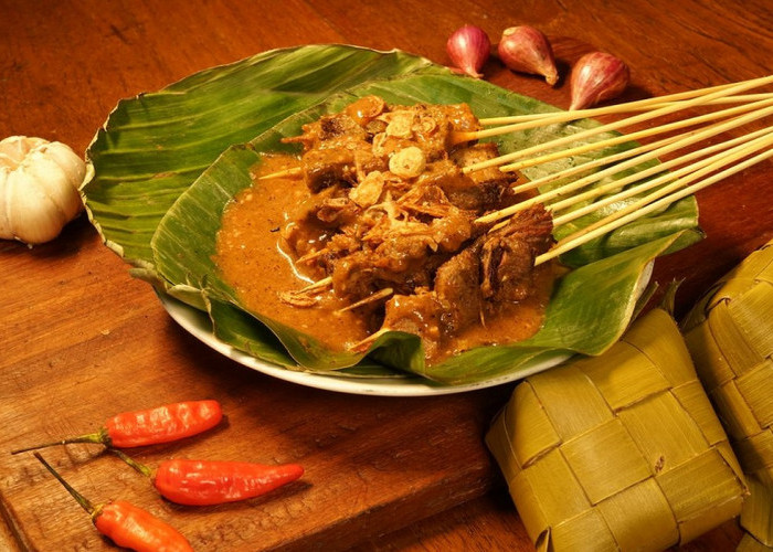 Pengalaman Bersantap Autentik, Simak 5 Pilihan Kuliner Legendaris dari Padang Paling Wajib Kamu Coba
