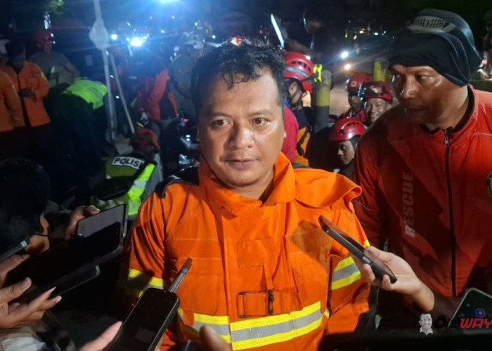 Basarnas Temukan Dua Korban Kebakaran Trans Home Sleman di Dekat Tangga